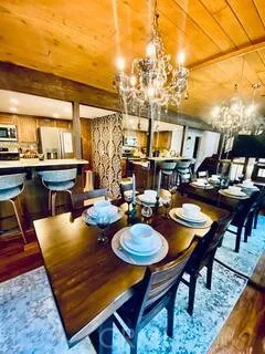 39802 Lakeview, Big Bear Lake, California 92315