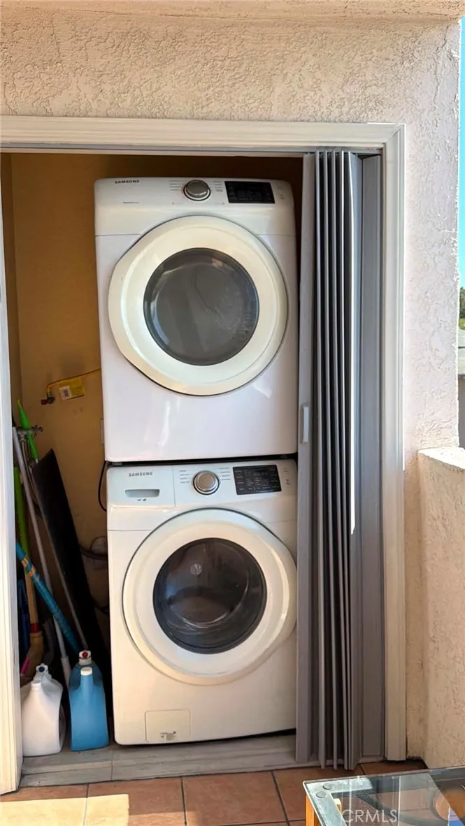 Stackable Laundry Washer and Dryer