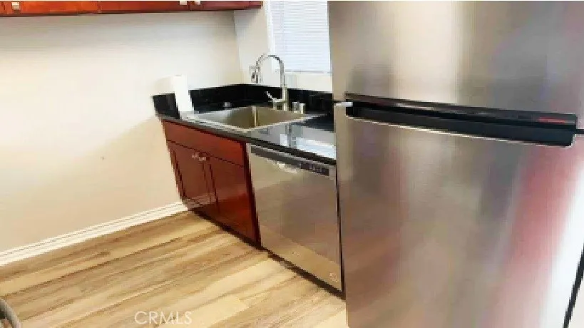 right side of kitchen