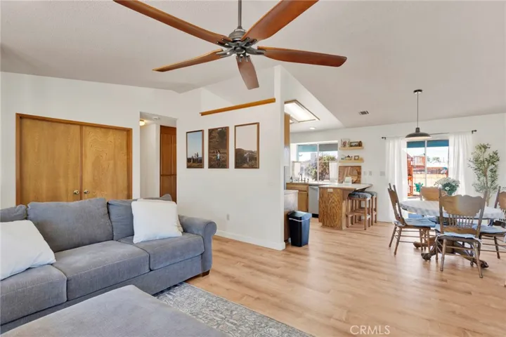 21930 Mohican Avenue, Apple Valley, California 92307