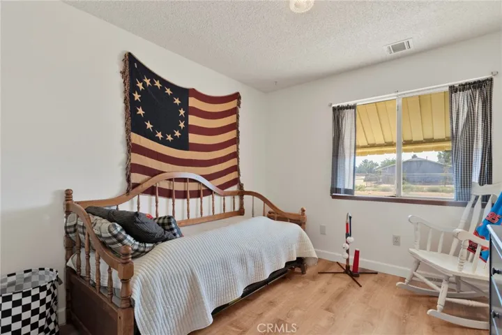21930 Mohican Avenue, Apple Valley, California 92307