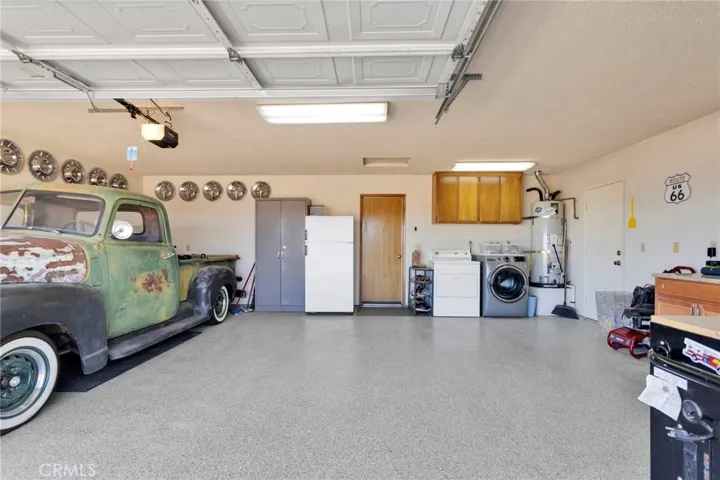 21930 Mohican Avenue, Apple Valley, California 92307