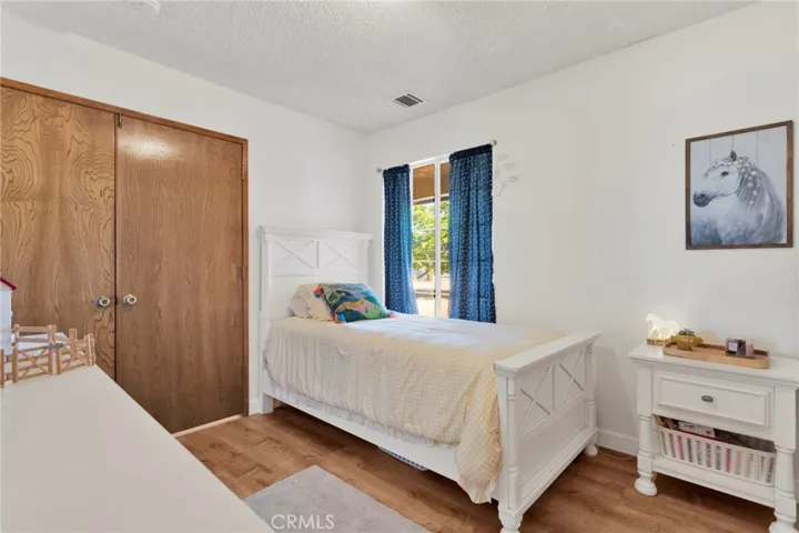 21930 Mohican Avenue, Apple Valley, California 92307