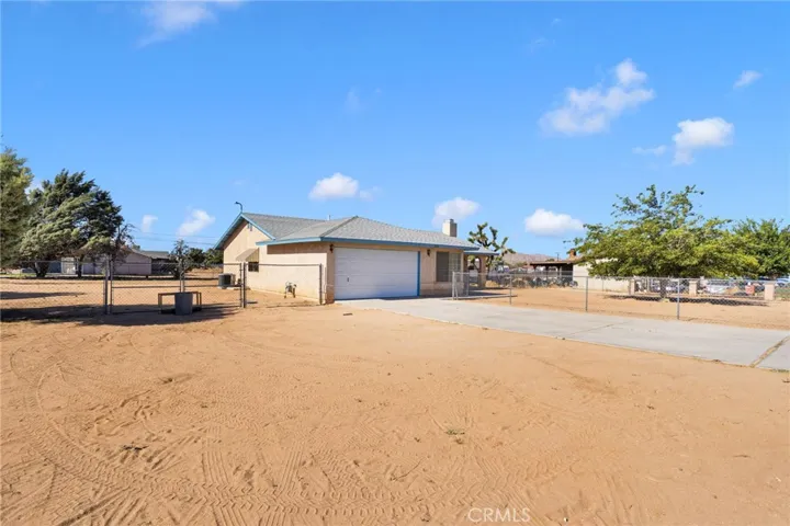 21930 Mohican Avenue, Apple Valley, California 92307