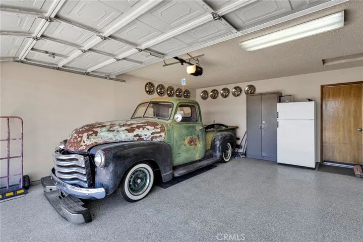 21930 Mohican Avenue, Apple Valley, California 92307