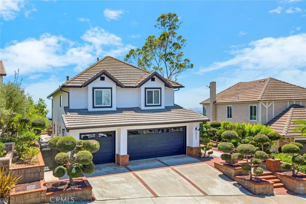 6322 E W View