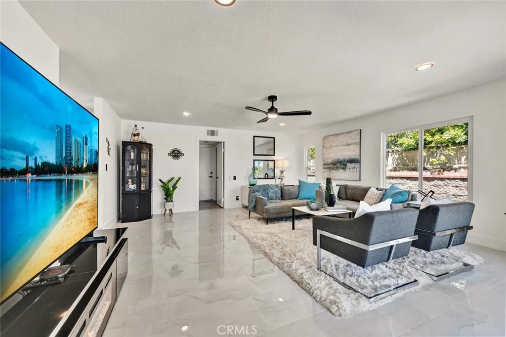 Spacious Family room for those get togethers