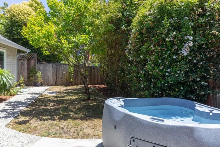 1739 Katrina Court, Santa Cruz, California 95062