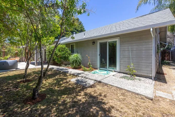 1739 Katrina Court, Santa Cruz, California 95062