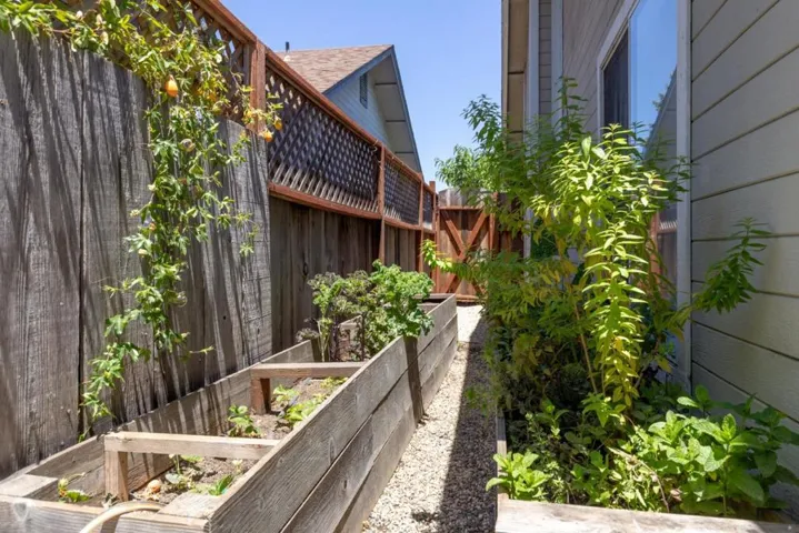 1739 Katrina Court, Santa Cruz, California 95062