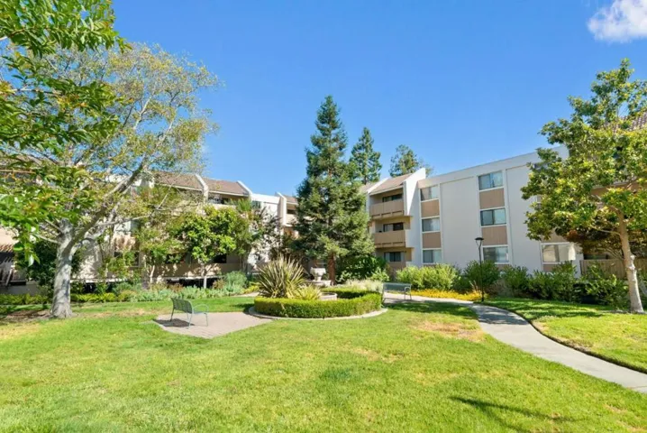 400 Ortega Avenue 122, Mountain View, California 94040