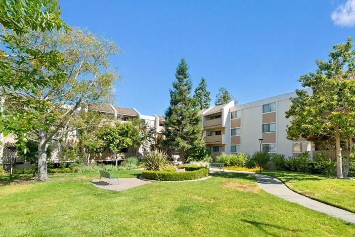 400 Ortega Avenue 122, Mountain View, California 94040
