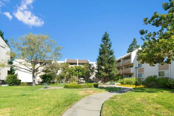 400 Ortega Avenue 122, Mountain View, California 94040