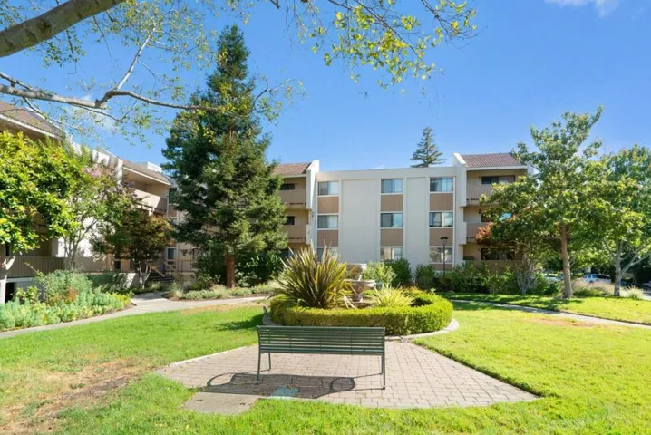 400 Ortega Avenue 122, Mountain View, California 94040