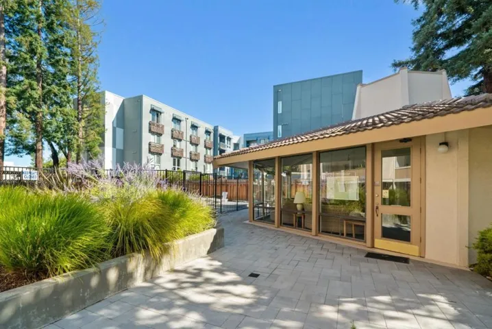 400 Ortega Avenue 122, Mountain View, California 94040