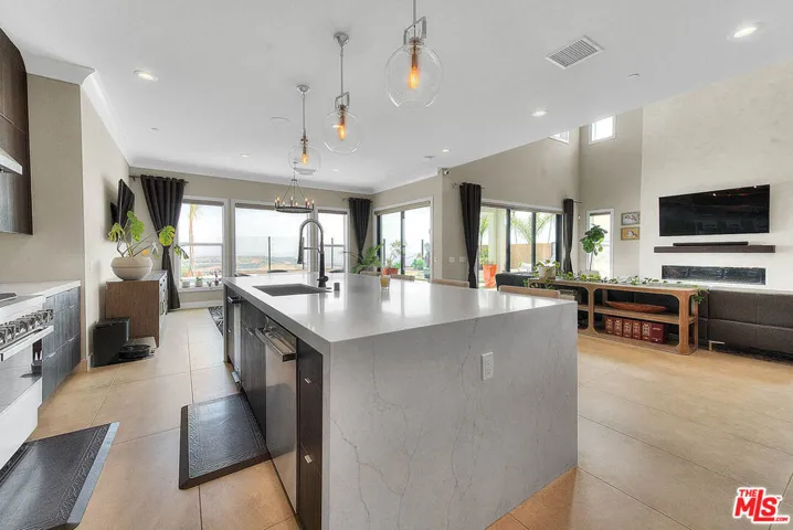 20558 W Overlook Court, Porter Ranch, California 91326