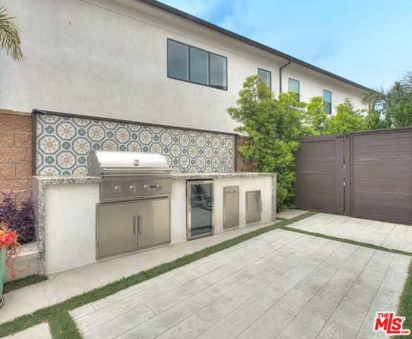20558 W Overlook Court, Porter Ranch, California 91326