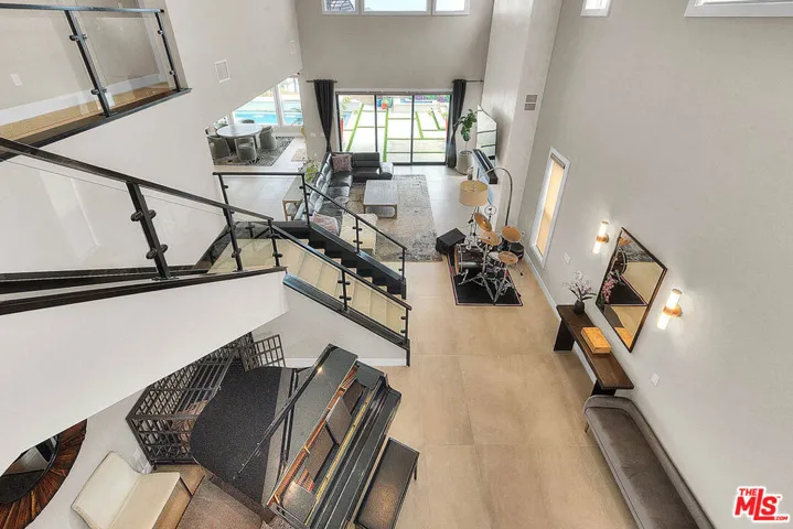 20558 W Overlook Court, Porter Ranch, California 91326