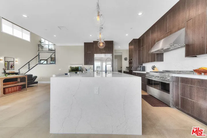 20558 W Overlook Court, Porter Ranch, California 91326