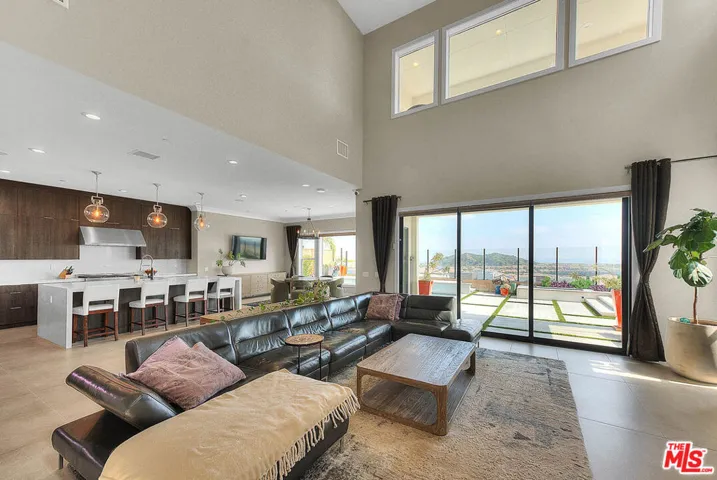 20558 W Overlook Court, Porter Ranch, California 91326