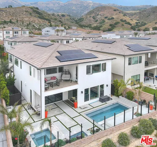 20558 W Overlook Court, Porter Ranch, California 91326
