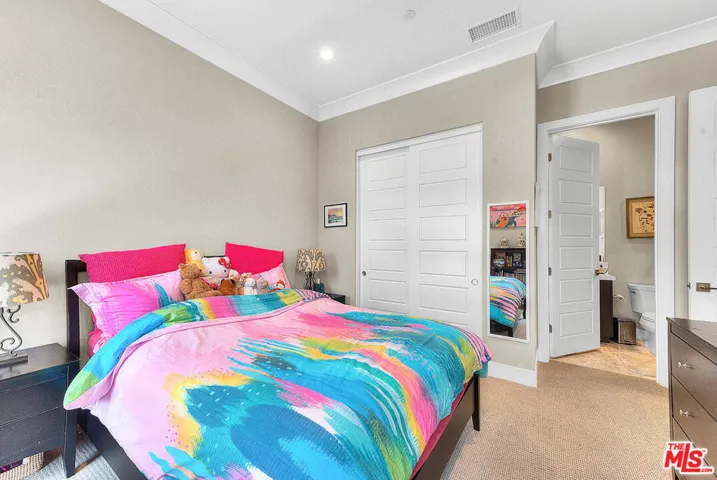 20558 W Overlook Court, Porter Ranch, California 91326