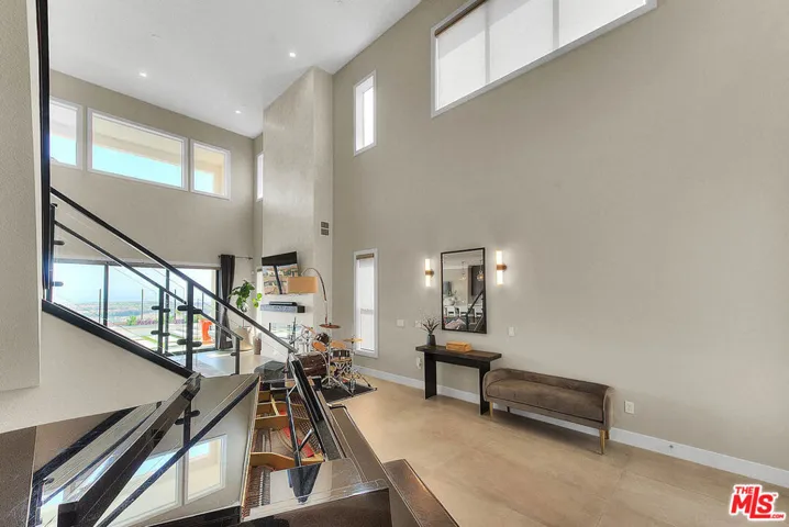 20558 W Overlook Court, Porter Ranch, California 91326 — photo 4