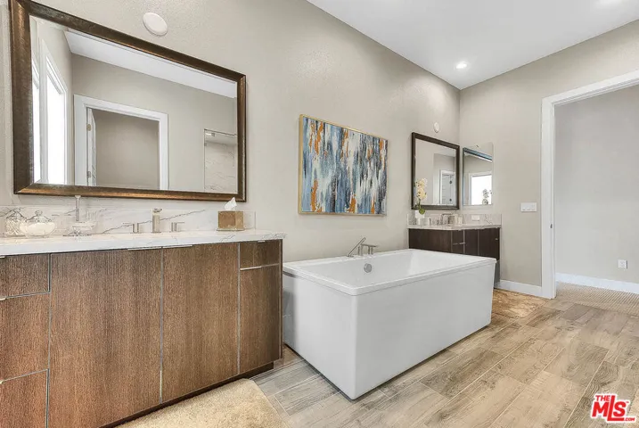 20558 W Overlook Court, Porter Ranch, California 91326