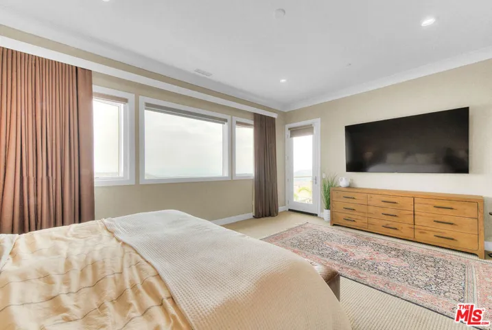 20558 W Overlook Court, Porter Ranch, California 91326