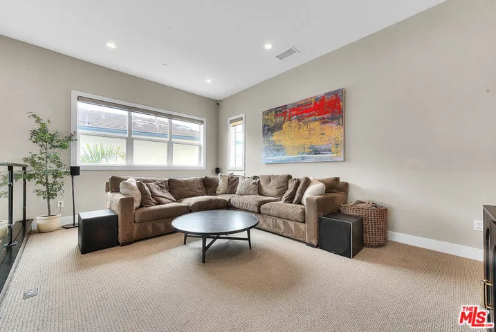 20558 W Overlook Court, Porter Ranch, California 91326