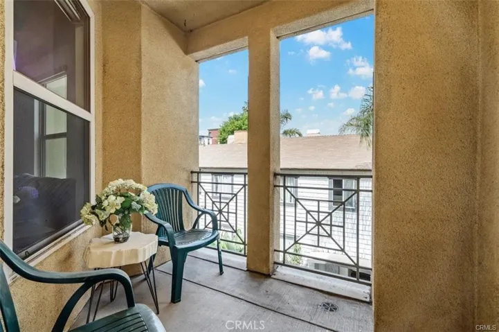 128 N Oak Knoll Avenue 317, Pasadena, California 91101