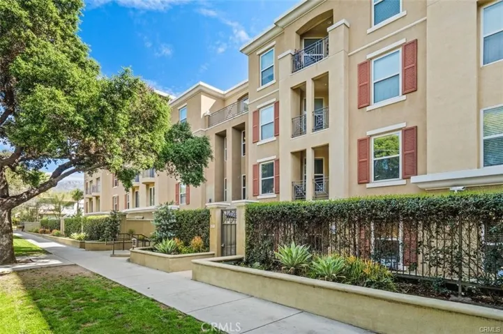 128 N Oak Knoll Avenue 317, Pasadena, California 91101
