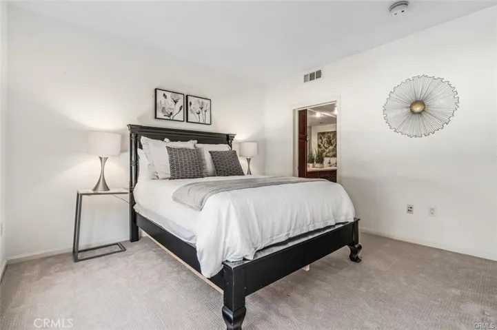 128 N Oak Knoll Avenue 317, Pasadena, California 91101