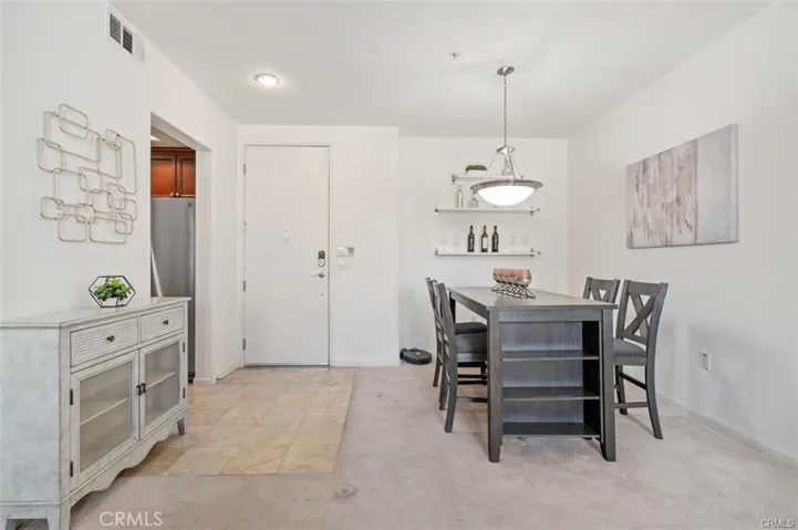 128 N Oak Knoll Avenue 317, Pasadena, California 91101