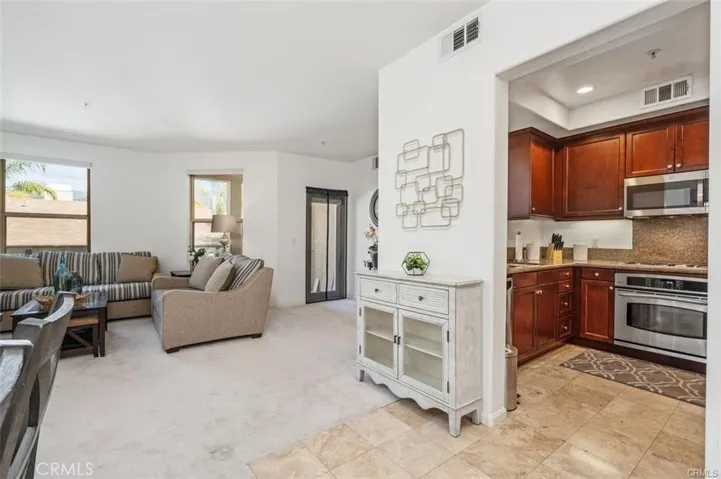 128 N Oak Knoll Avenue 317, Pasadena, California 91101