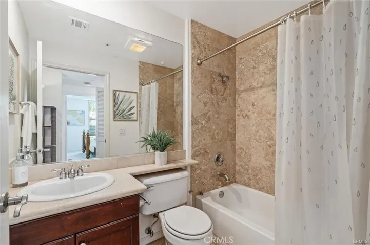 128 N Oak Knoll Avenue 317, Pasadena, California 91101