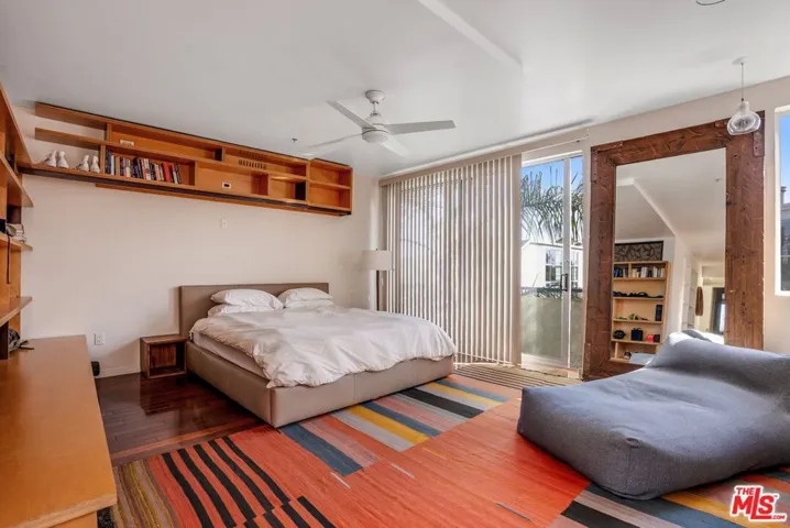 2114 Narcissus Court, Venice, California 90291