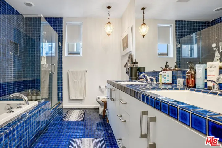 2114 Narcissus Court, Venice, California 90291