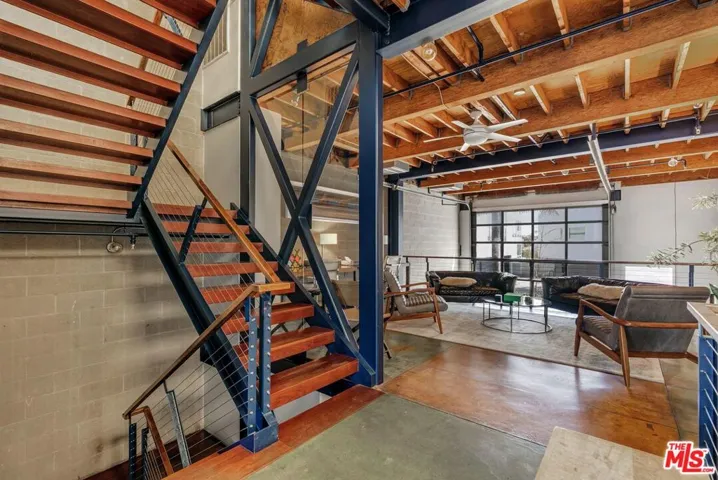2114 Narcissus Court, Venice, California 90291
