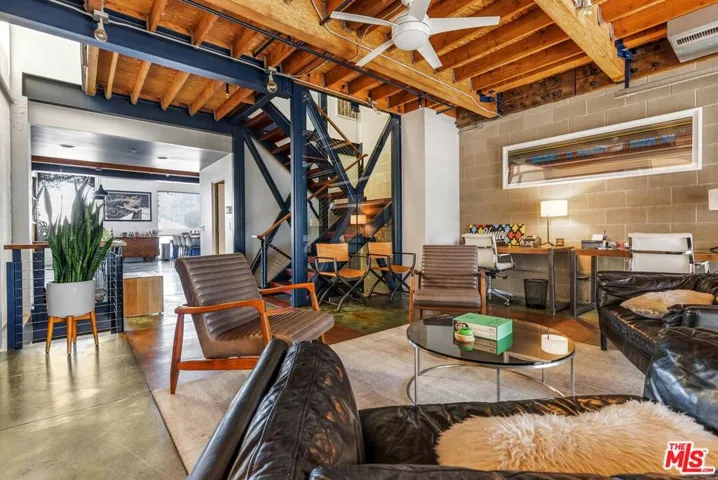 2114 Narcissus Court, Venice, California 90291