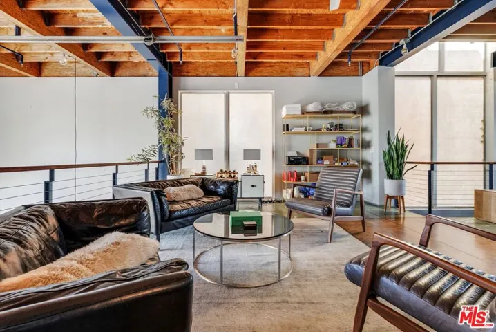 2114 Narcissus Court, Venice, California 90291