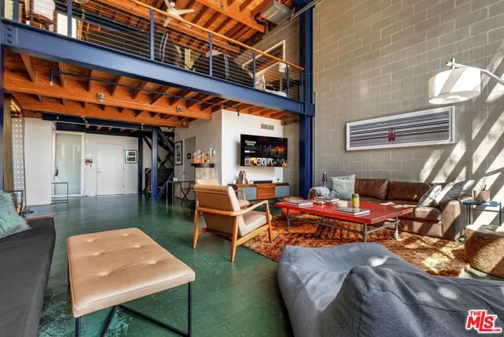 2114 Narcissus Court, Venice, California 90291
