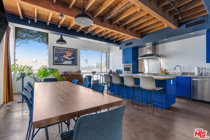 2114 Narcissus Court, Venice, California 90291