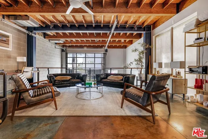 2114 Narcissus Court, Venice, California 90291
