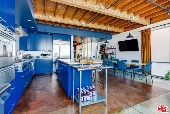 2114 Narcissus Court, Venice, California 90291