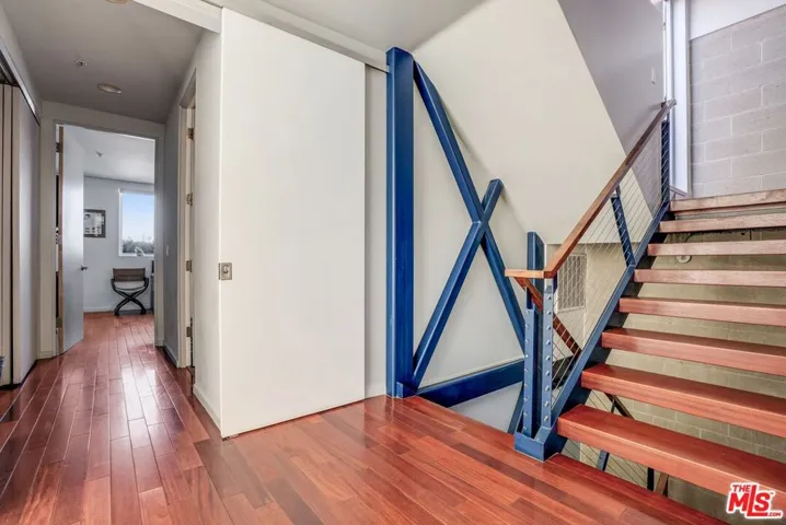 2114 Narcissus Court, Venice, California 90291