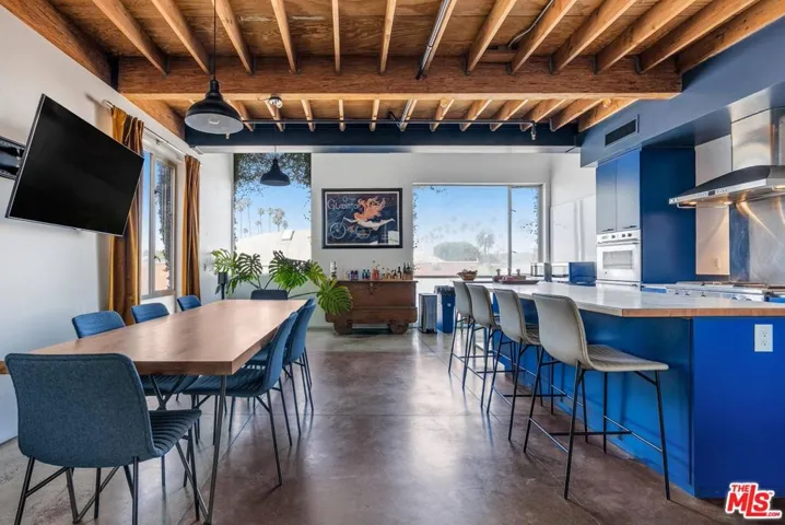 2114 Narcissus Court, Venice, California 90291