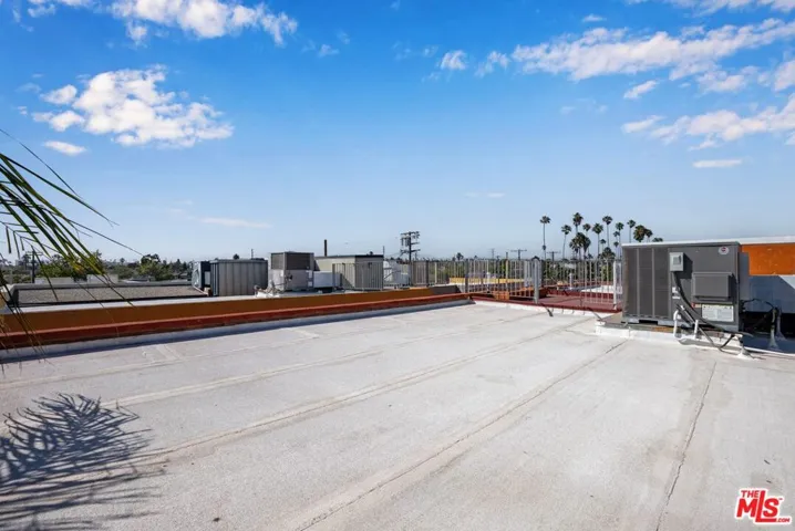 2114 Narcissus Court, Venice, California 90291