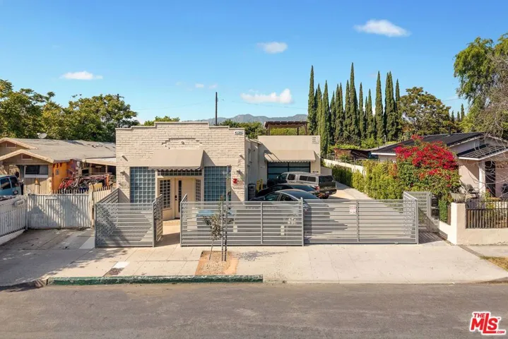 4129 Chevy Chase Drive, Los Angeles, California 90039