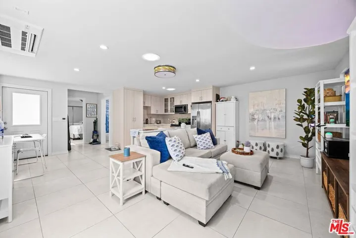 4129 Chevy Chase Drive, Los Angeles, California 90039